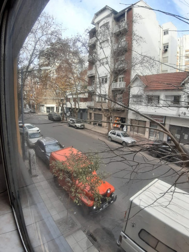 Imagen 3 de 7 de Impecable Departamento De 1 Ambiente A La Calle Con Balcón Francés En Excelente Ubicación Y Entorno
