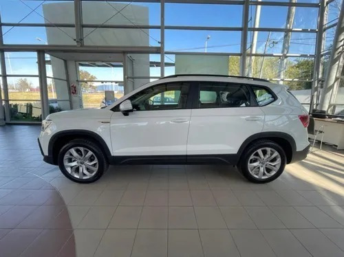 Imagen 8 de 15 de Volkswagen Taos 1.4 250 Tsi Comfortline
