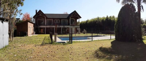 Chalet En Venta En Barrio Privado Santa Ana, Moreno