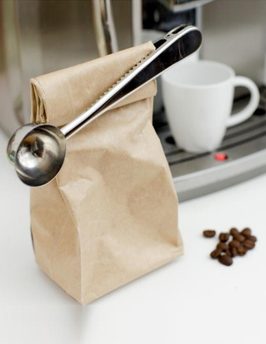 Imagen 4 de 6 de Pinza Para Cerrar Bolsa Con Cuchara Para El Café 2 En 1