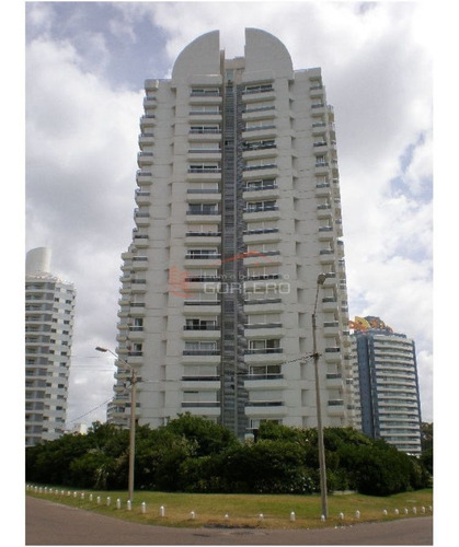 Imagen 22 de 28 de Apartamento En Venta En Punta Del Este, Playa Brava