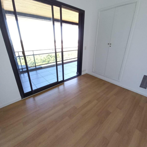 Marinas Golf, Espectacular Duplex 200 M² En Alquiler U$a1500 C/amarra