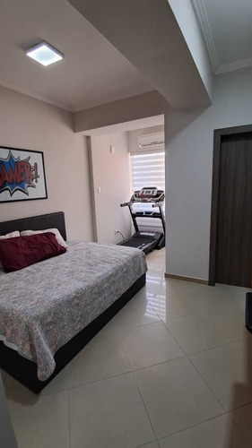 Apartamento En Residencia Cronus Country, El Parral