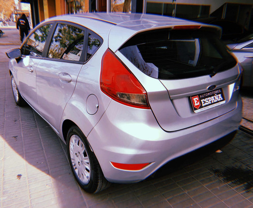 Imagen 5 de 12 de Ford Fiesta Kinetic S 1.6 5p. 2015 Full C/air Bag, Aire, Cd