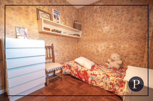 Chalet De Estilo De Barrio Stella Maris