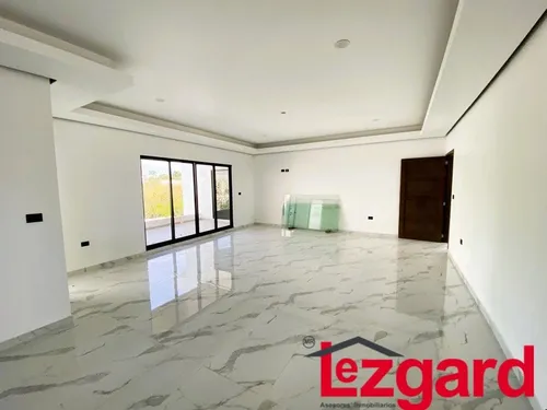 Esta Casa Ha Sido Cuidadosamente Diseñada Para Combinar La Belleza Estética Con La Funcionalidad. Cada Rincón De Esta Propiedad Refleja Una Atención Meticulosa A Los Detalles, Desde Los Acabados De Al