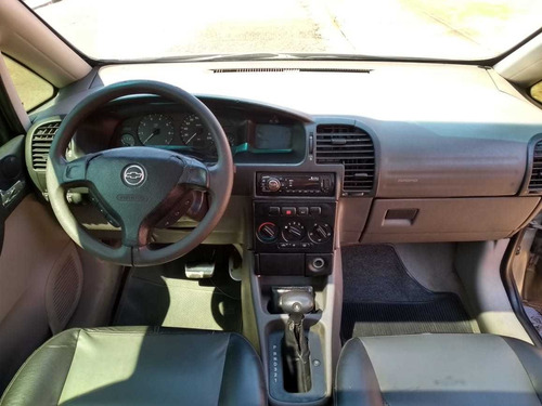Imagem 5 de 9 de Chevrolet Zafira 2002 2.0 8v 5p