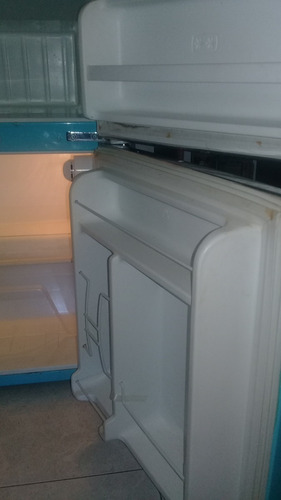 Nevera Ejecutiva Frigilux Dos Puertas Ref 150 (Usado)