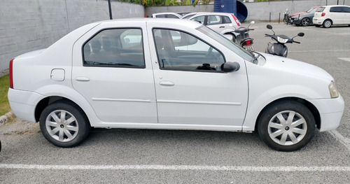 Renault Logan 1.6 16v Privilège Hi-flex 4p