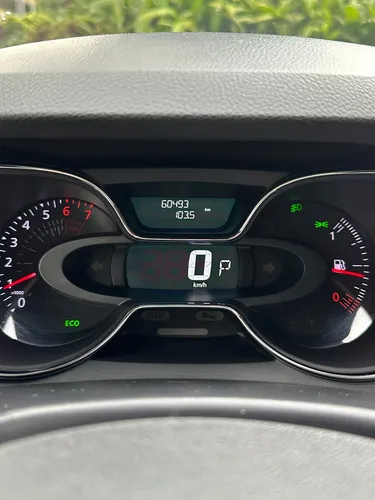 Renault Captur 2.0 Intens Automática
