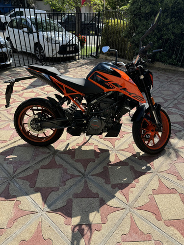 Vendo Moto Ktm Duke 200 Abs Año 2023 Color Naranjo Negro, Ma