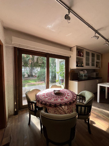 Venta Casa De 2/3 Dormitorios Con 3 Garajes En Bella Vista