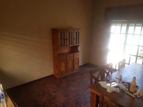 Imagen 7 de 14 de Tipo Casa 5 Amb En Venta Entrada Independiente Barrio Naón.