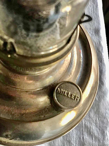 Imagen 3 de 7 de Antigua Lámpara A Querosene Miller Con Su Tulipa Original