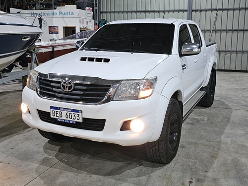 Toyota Hilux 3.0 Cd Srv Tdi 171cv 4x2