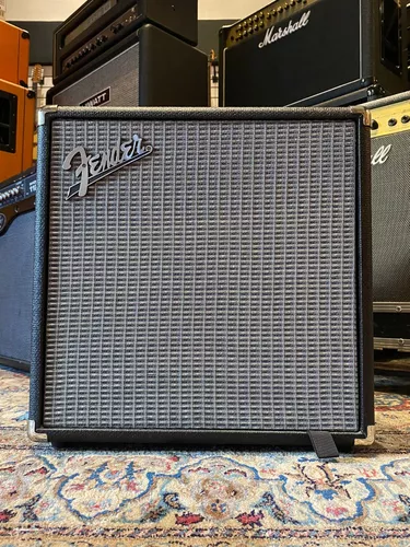 Combo Fender Amplificador de Contrabaixo Rumble 25 V3