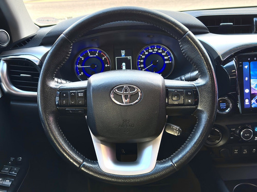 Toyota Hilux 2.8 SRX 4X4 CD 16V DIESEL 4P AUTOMÁTICO