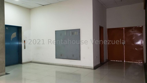 Imagen 15 de 30 de Local Comercial En Venta En El Centro De Barquisimeto Oportunidad De Inversión Gabriela. C #22-20231