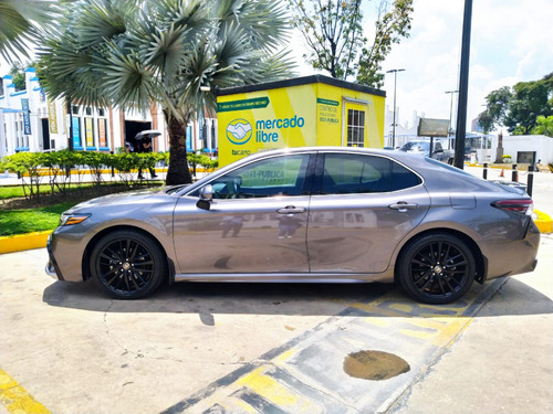 Imagen 3 de 17 de Toyota Camry Hibrido