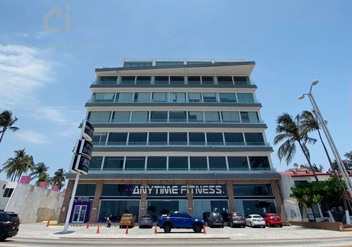 Oficinas En Renta En El Edificio Bdr Center, Justo Frente Al Mar, Cuentan Con Estacionamiento, Elevador, Seguridad 24 Hrs Y Más