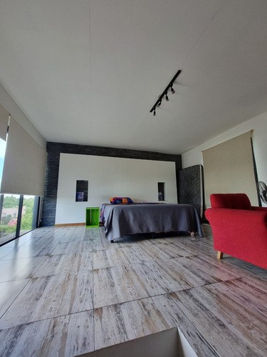 Casa 4 Dormitorios Impecable Gran Terreno Barbacoa