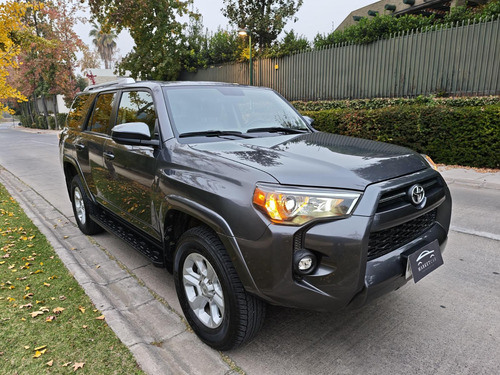 Toyota 4 Runner Sr5 4x2 2022