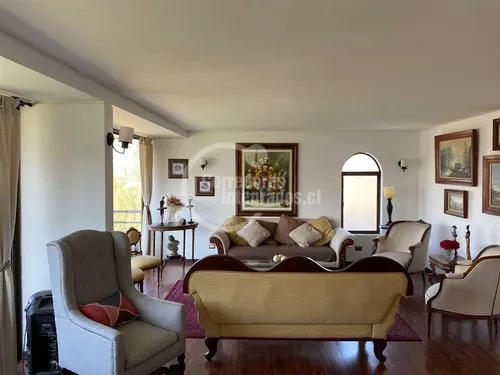 Departamento En Venta De 4 Dorm. En Raúl Labbé Lo Barnechea