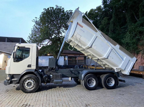 Imagem 4 de 12 de Volvo Vm 260 Tracado