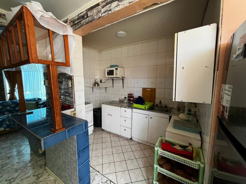Se Vende Casa En Pasaje Los Manzanos Con Guindales Alto Hosp