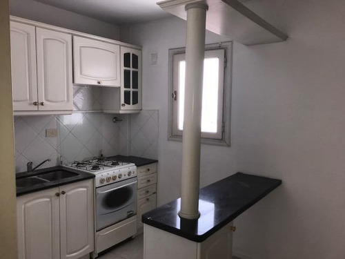 Imagen 6 de 11 de Departamento En Alquiler 2 Amb De 75 Mts2 Sin Cochera - Plaza Mitre