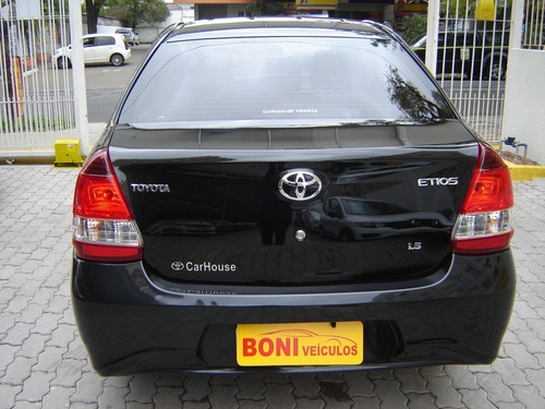 Imagem 4 de 14 de Toyota Etios Sd X Vsc Mt