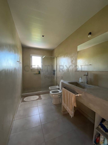 Imagen 10 de 18 de Calle 5 Entre 499 Y 500-casa A Estrenar 2 Dormitorios Y Parque En Venta - Gonnet