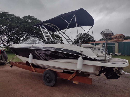 Imagem 4 de 10 de Bayliner 250 Br + Mercruiser 300 Hp Ano 2015