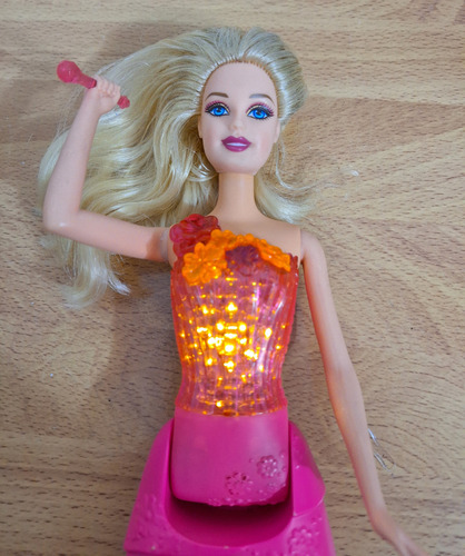 Muñeca Barbie Princesa Alexa, La Puerta Secreta Mattel (Usado)