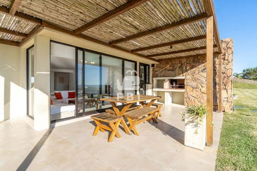 Apartamento En El Lomo De La Ballena 1 Dormitorio - Quartier Punta Ballena - Ref : Pbi1057