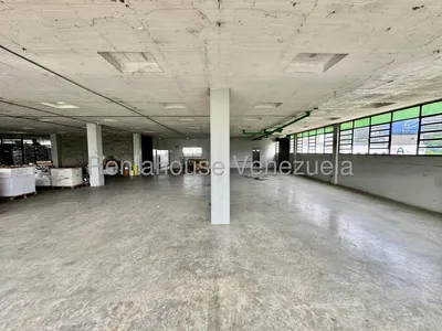 Edificio en alquiler