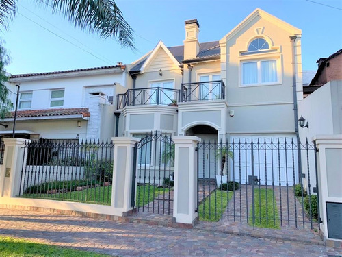 Imagen 1 de 14 de Casa 5 Amb - Piscina - Lote 8,66x34 // Las Bases 992