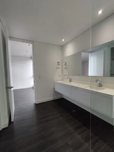 Apartamento En Venta En Los Balsos. Cod V17044