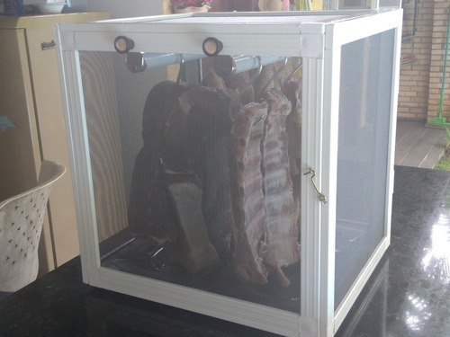 Imagem 8 de 10 de Caixa Telada Para Carne De Sol, Charque, Carne Seca. 8 Kgs!!