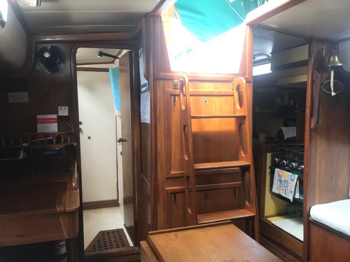 Velero Alpha 36 Motor Volvo Penta 40 Hp (2016)