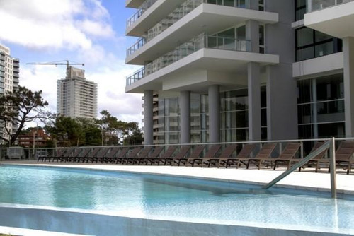 Imagen 9 de 13 de One2, Playa Brava