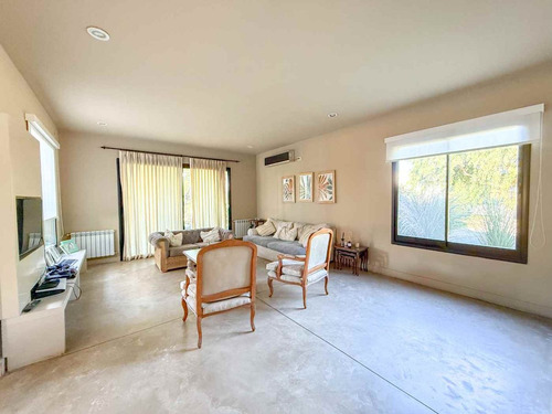 Casa En Venta En Pergamino En Barrio Cerrado