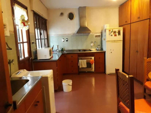 Villa Belgrano Fresnel Al 5800 Importante ..terreno 933m2 Y 220 M2 Cub. 3 D. Más Depart.calef. Cent