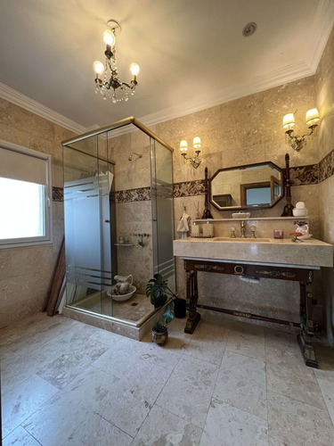 Casa En Venta En San Lucas, Canning, San Vicente