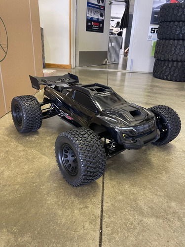 Automodelo Traxxas 1/6 Off Road Xrt Blx 8s Semi Novo (Usado)