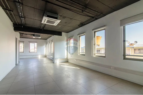 Of. Planta Libre 104,64 Mts2 Metro P. De Valdivia
