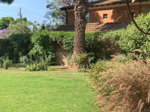 Imagen 3 de 30 de Venta De Quinta En Villa Luzuriaga Con Piscina