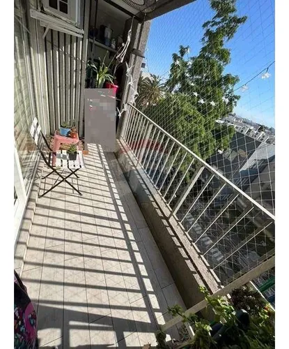 Dos Estacionamientos/ Metro Plaza Egaña/ Disponible