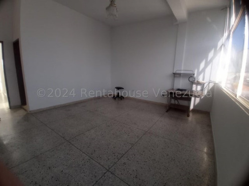 Milagros Inmuebles Apartamento Alquiler Barquisimeto Lara Zona Centro Economica Residencial Economico Código Inmobiliaria Rent-a-house 25-5187
