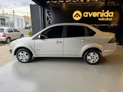 Ford Fiesta Sedan Fiesta Sedan 1.6 MPI CLASS SEDAN 8V FLEX 4P MANUAL